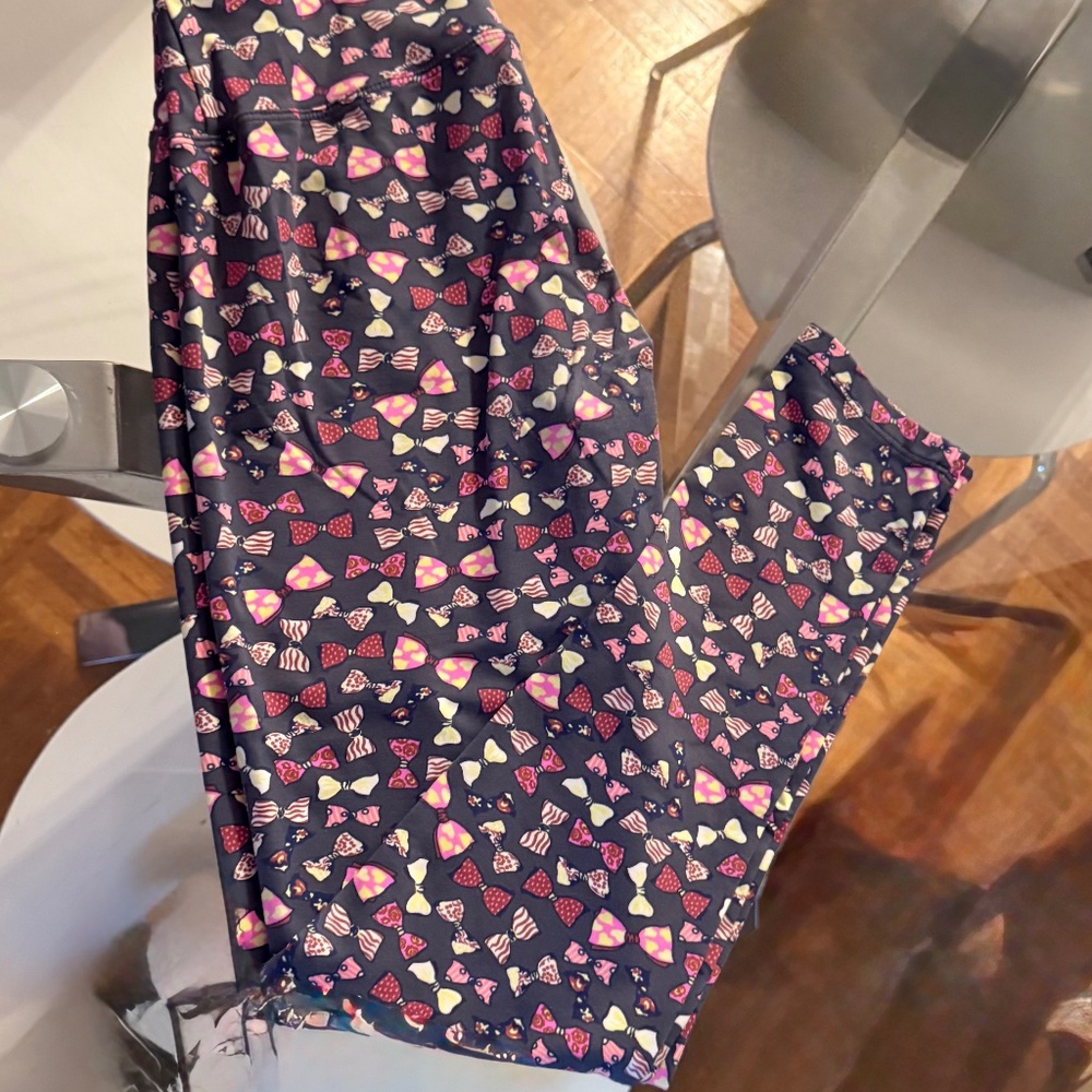 Brazil Wear Workout Leggings with Bow Design Size L